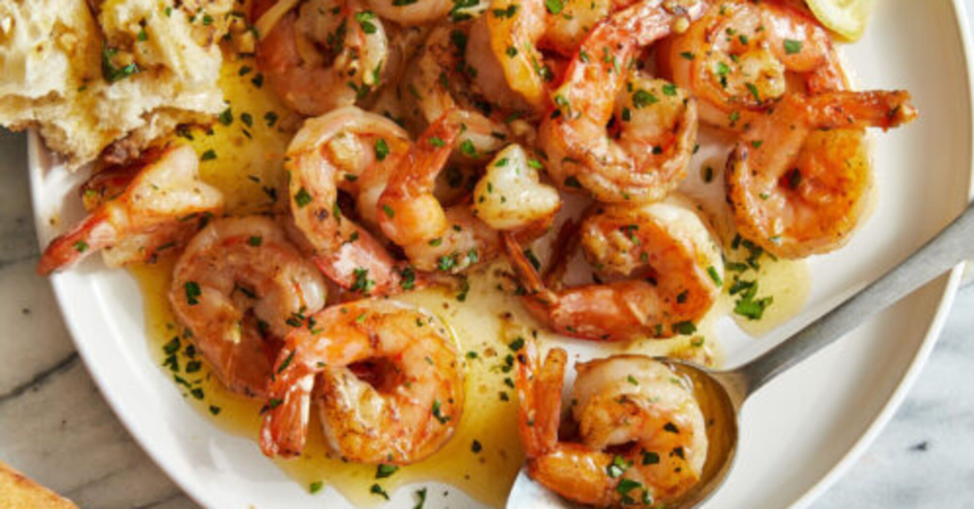 How to cook shrimp deliciously: share a recipe for a restaurant appetizer