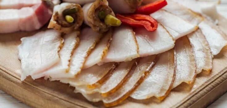 How to marinate lard tasty and fast: the easiest way