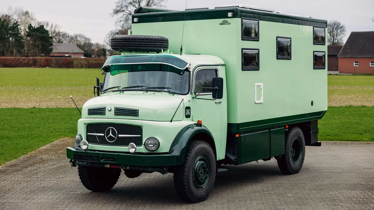 A hipster Mercedes-Benz van from 1974 is being sold in Germany: only $160,000 is being asked for it