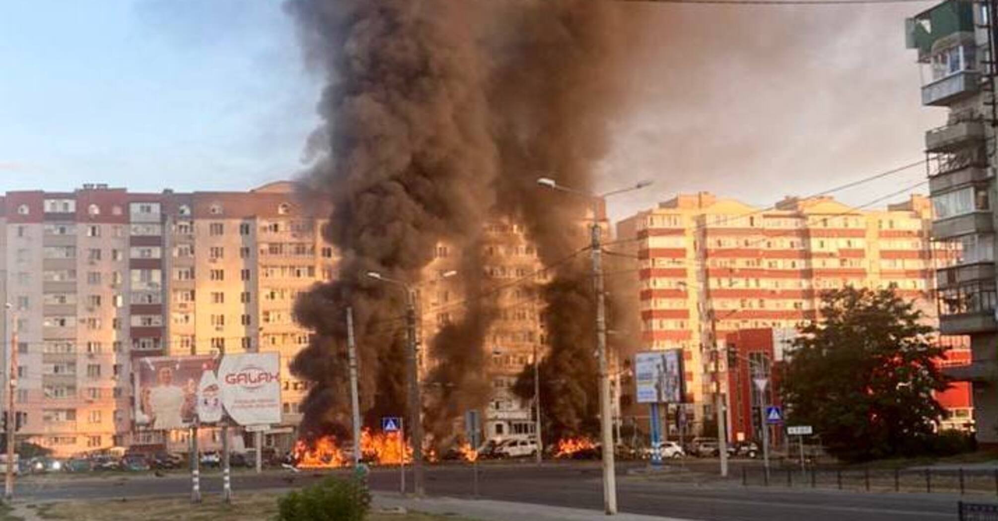 Russia hits residential area in Sumy with a missile. Photo and video