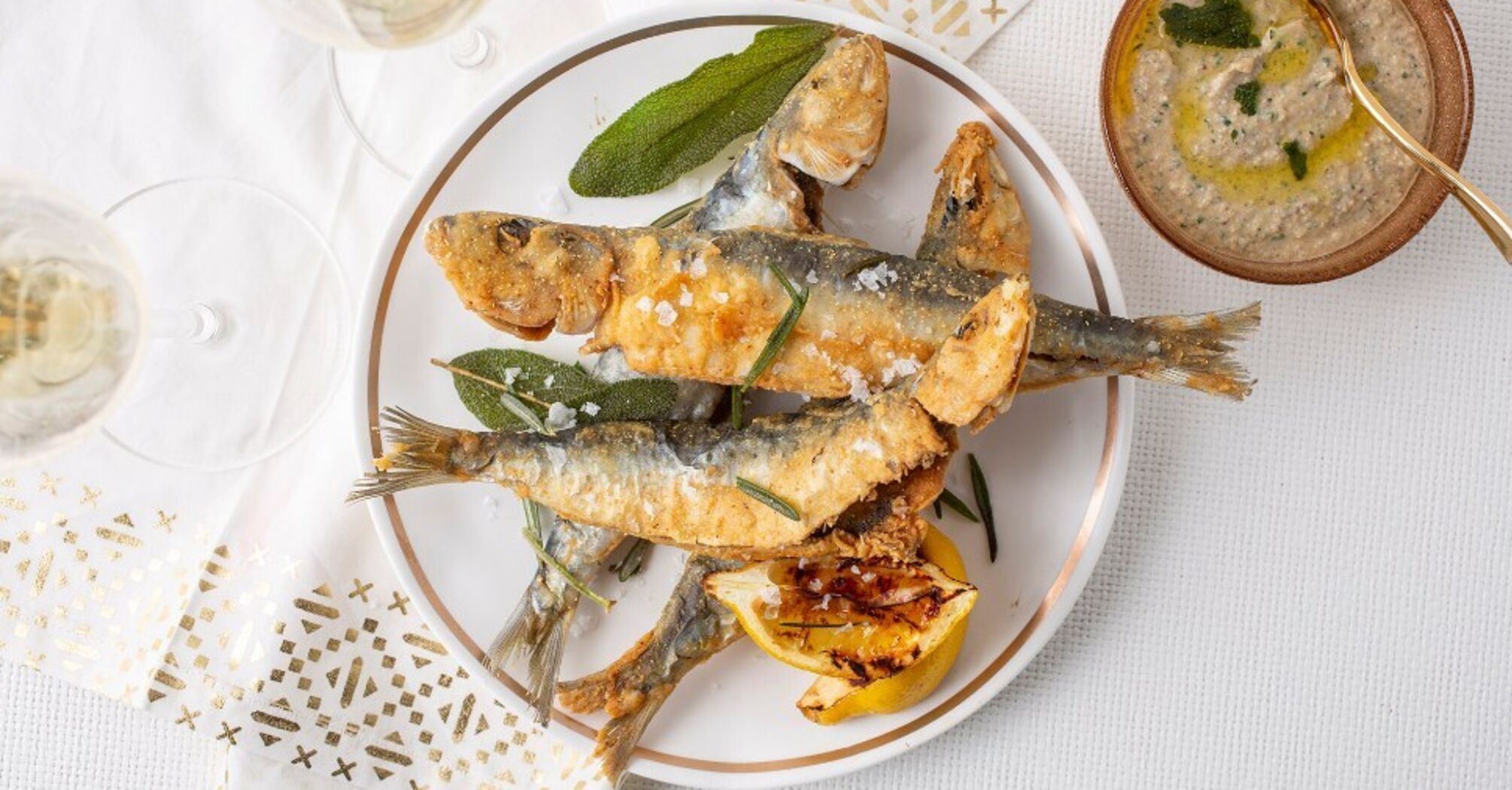How to fry sardines without odor: a very simple method