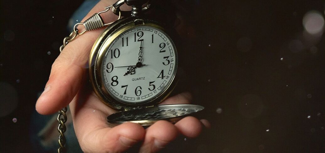 Нестареющая элегантность хронометров: практичные советы по стилизации карманных часов в современный гардероб