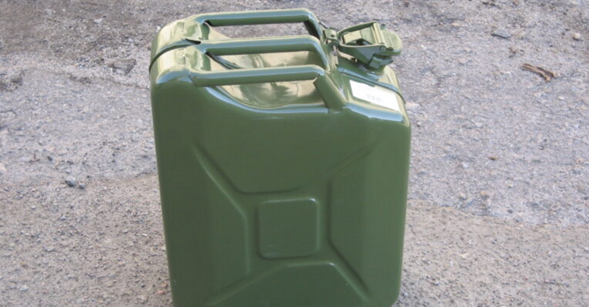 Why Soviet fuel cans had three handles: not everyone knows this
