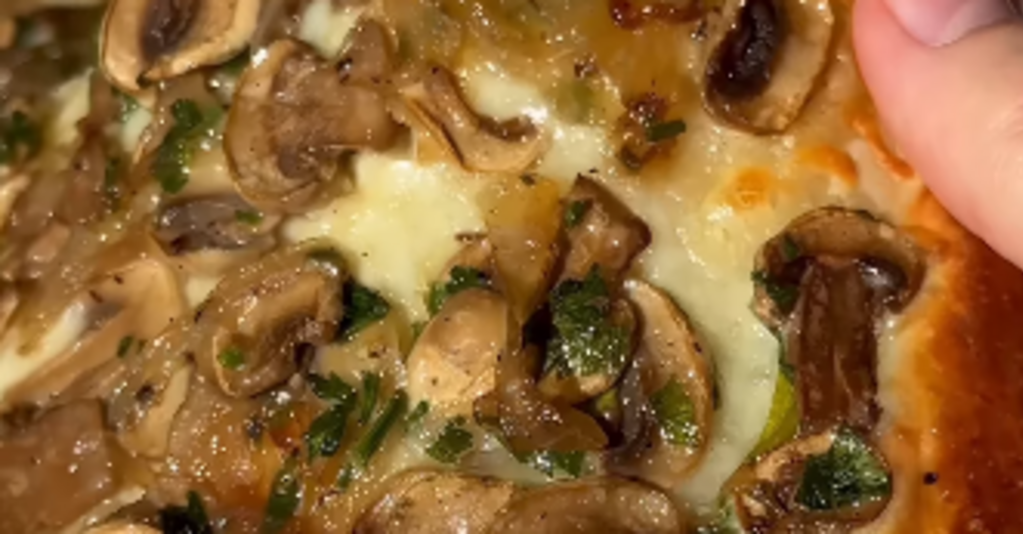 Puff pastry mushroom layer: step-by-step recipe for a delicious dish