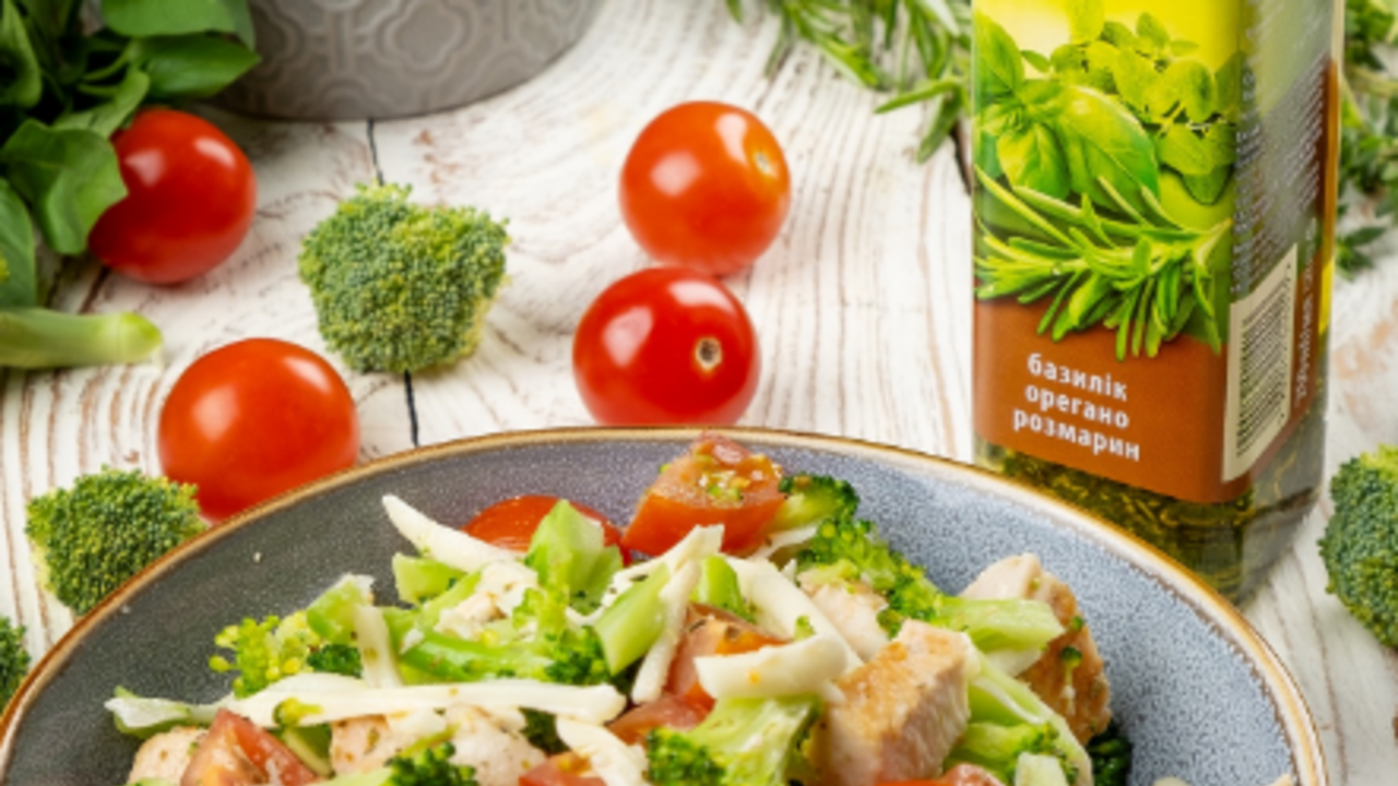 Chicken and broccoli salad: a tasty and nutritious breakfast dish