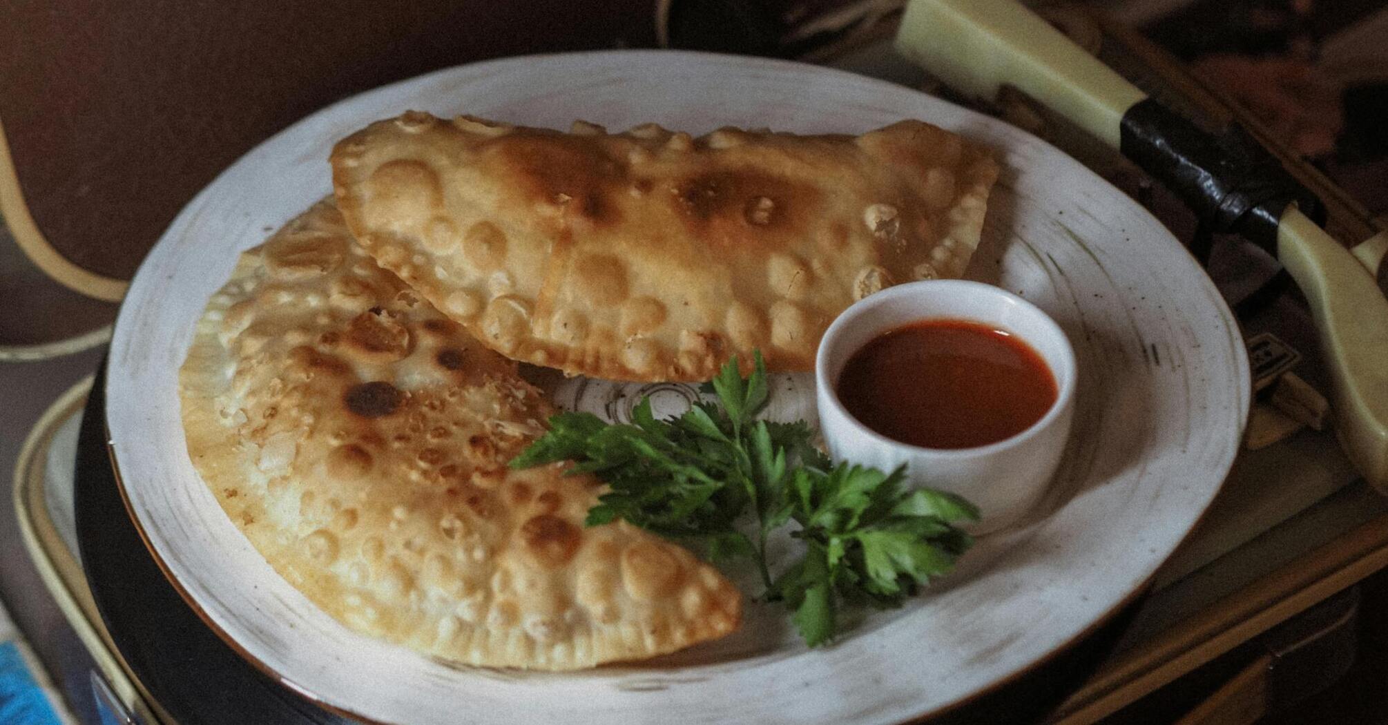 Real lamb chebureks: recipe for Crimean Tatar cuisine