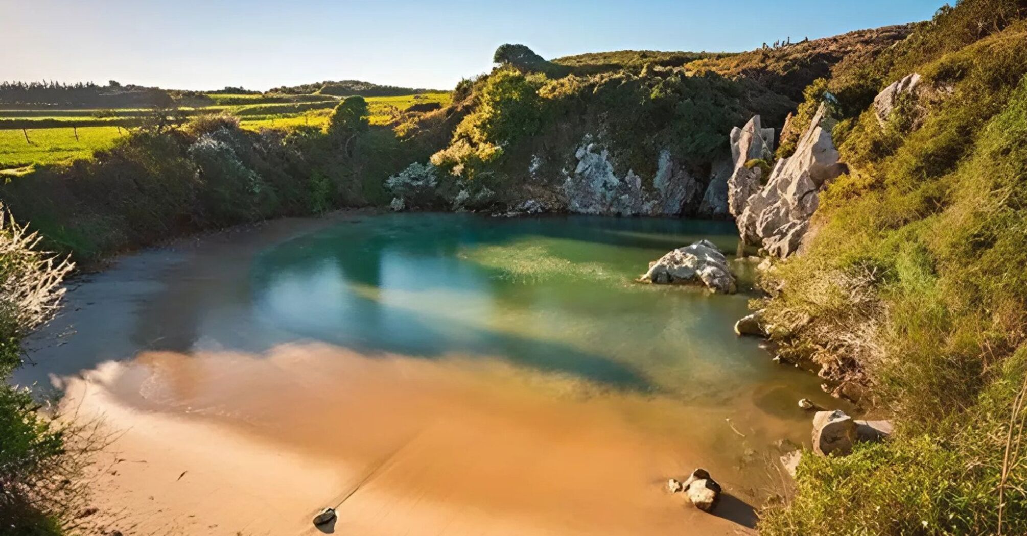 Hidden from tourists for years: what amazes the beach in Spain, which is called the smallest in the world