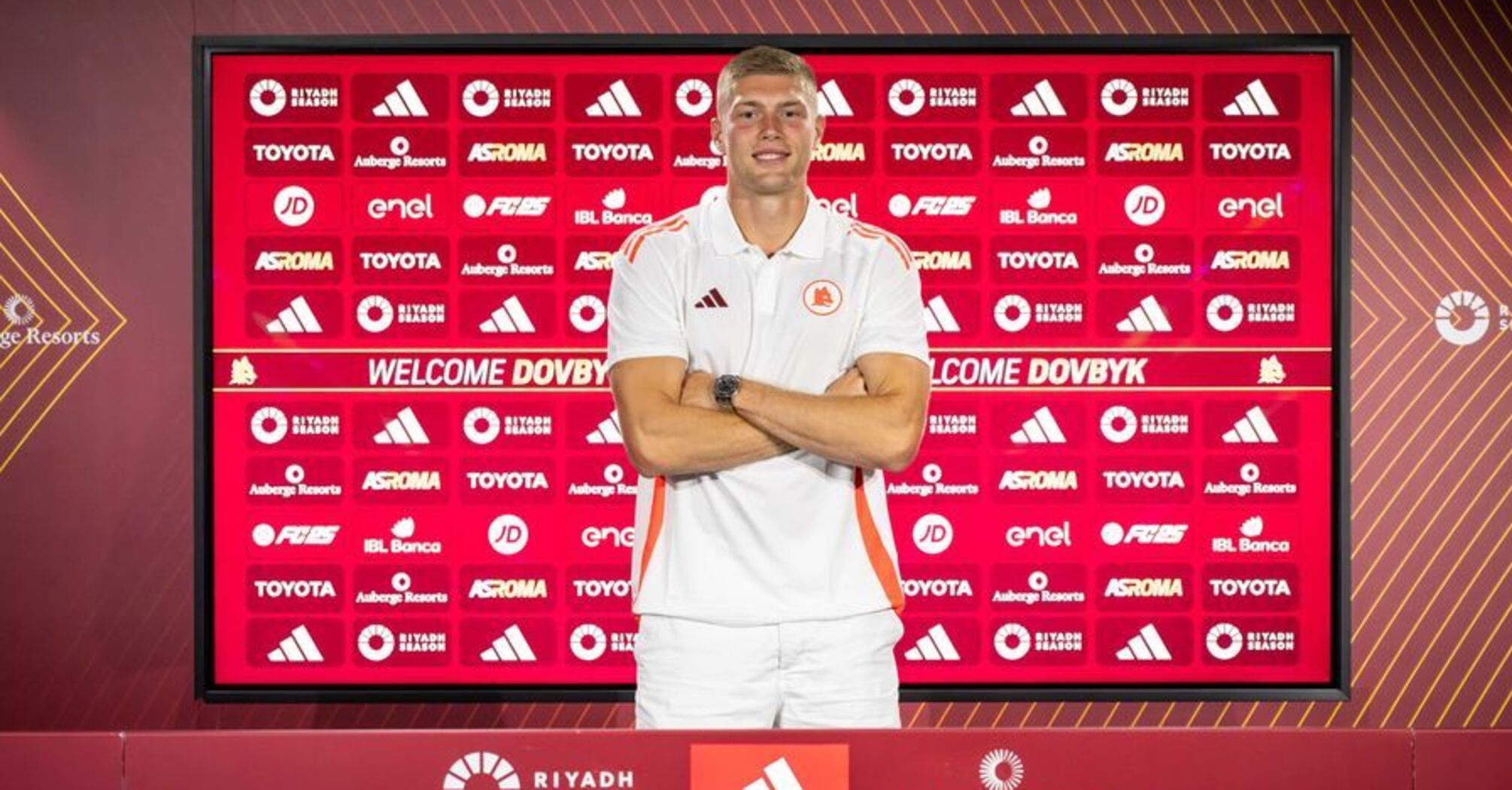 Italian club makes historic transfer of Ukrainian national team player