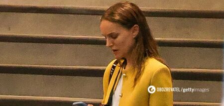 Natalie Portman prezentuje modne buty na Igrzyskach Olimpijskich. Zdjęcie