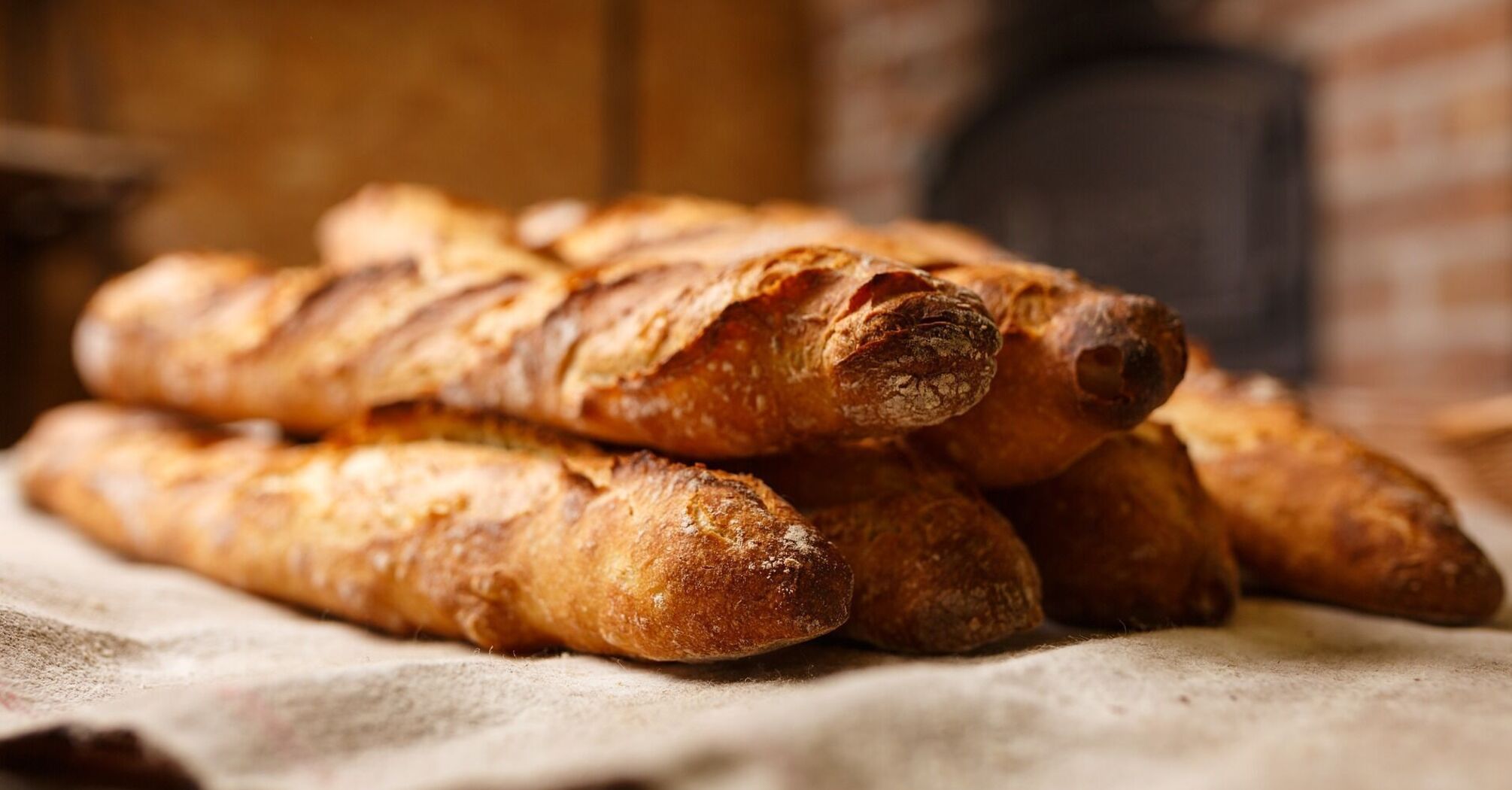 Puffy and crispy homemade loaf: how to prepare the right way