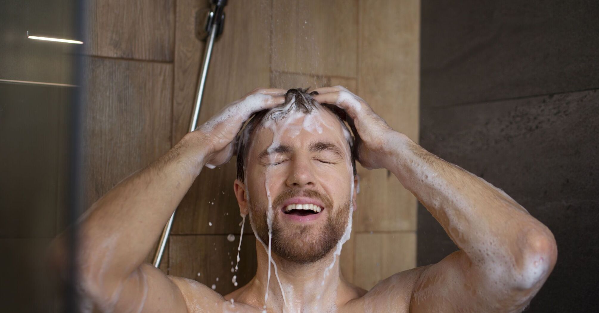 When is it better to take a shower – in the morning or in the evening? Scientists, dermatologists, and sleep experts have identified the best time