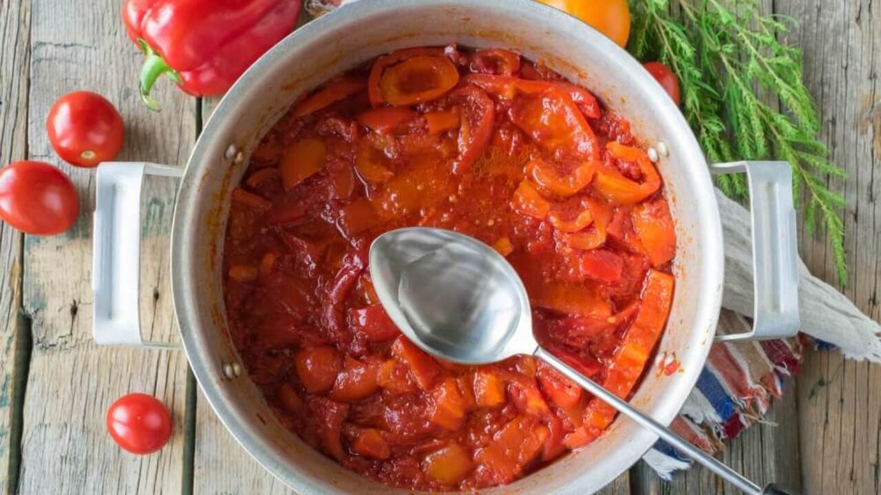 What to make tasty lecho for winter: instead of sauces and salads