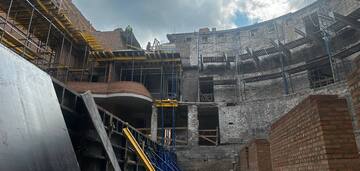 Occupants are building a new building on the site of the theater in Mariupol where children died: Russian plays are going to be performed there. Photo