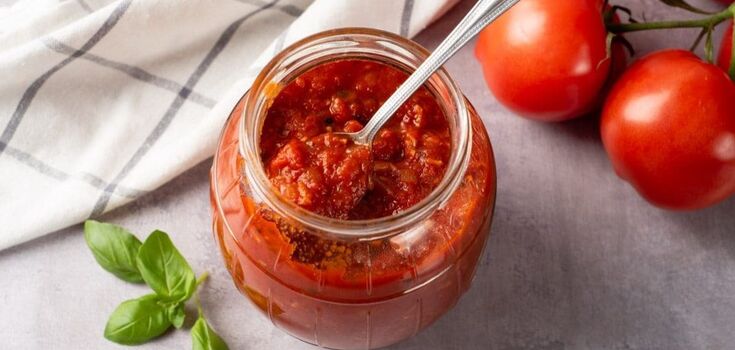 Spicy megrel sauce for the winter: made from fresh tomatoes and peppers