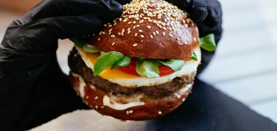 How to make a homemade burger