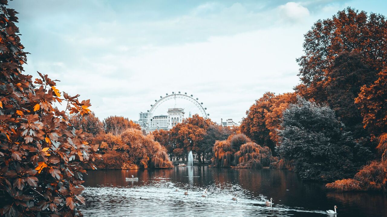 Where to go on vacation in the fall: 10 most beautiful cities in Europe