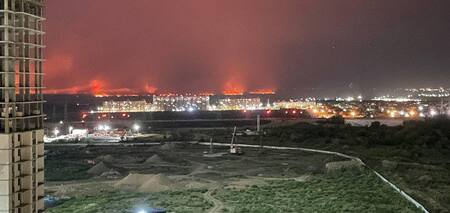 Pożar na dużą skalę szaleje w pobliżu Rostowa i nikt go nie gasi. Zdjęcia i wideo