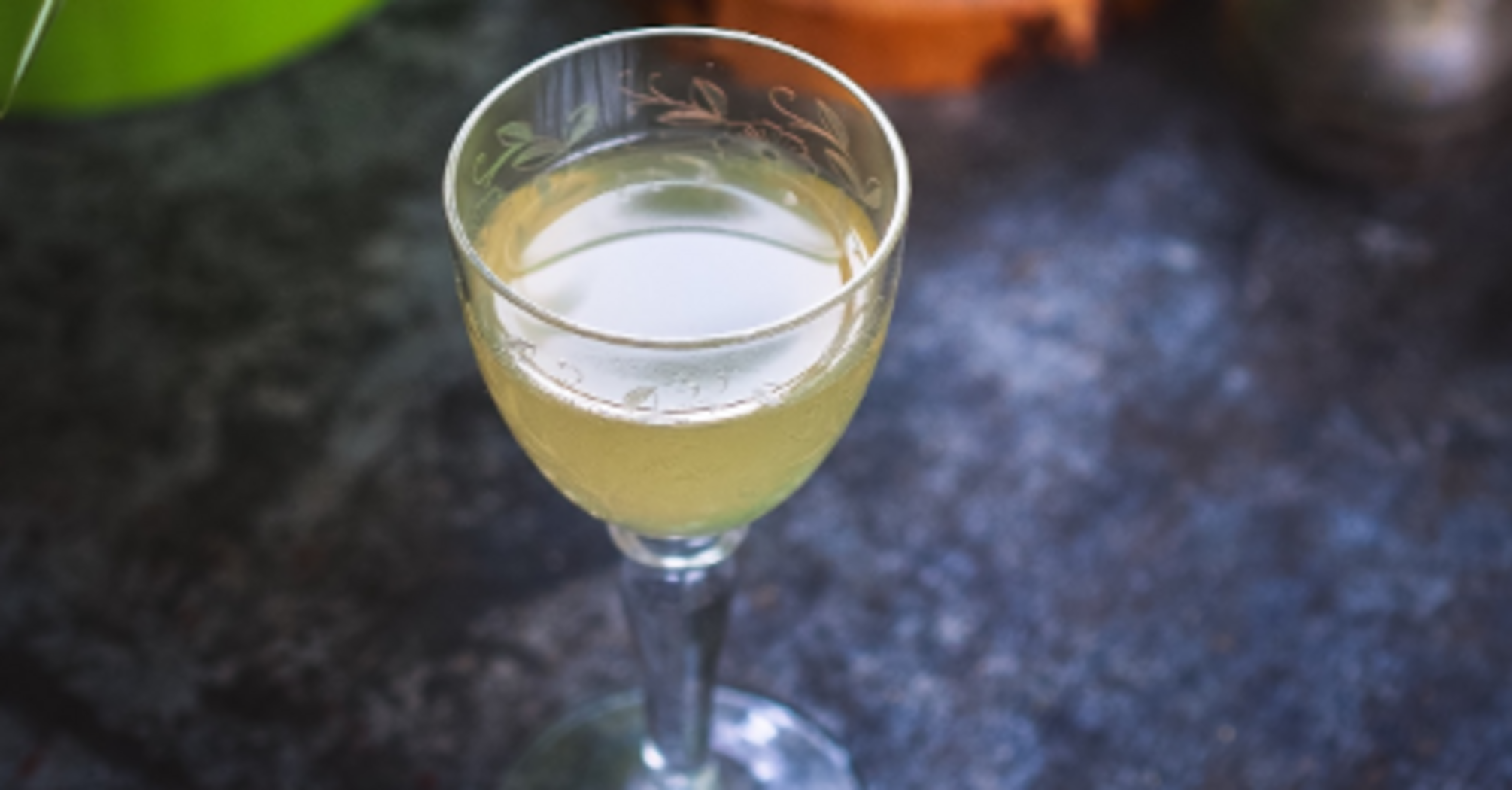 Delicious and fragrant melon liqueur: what to impress guests in the summer heat