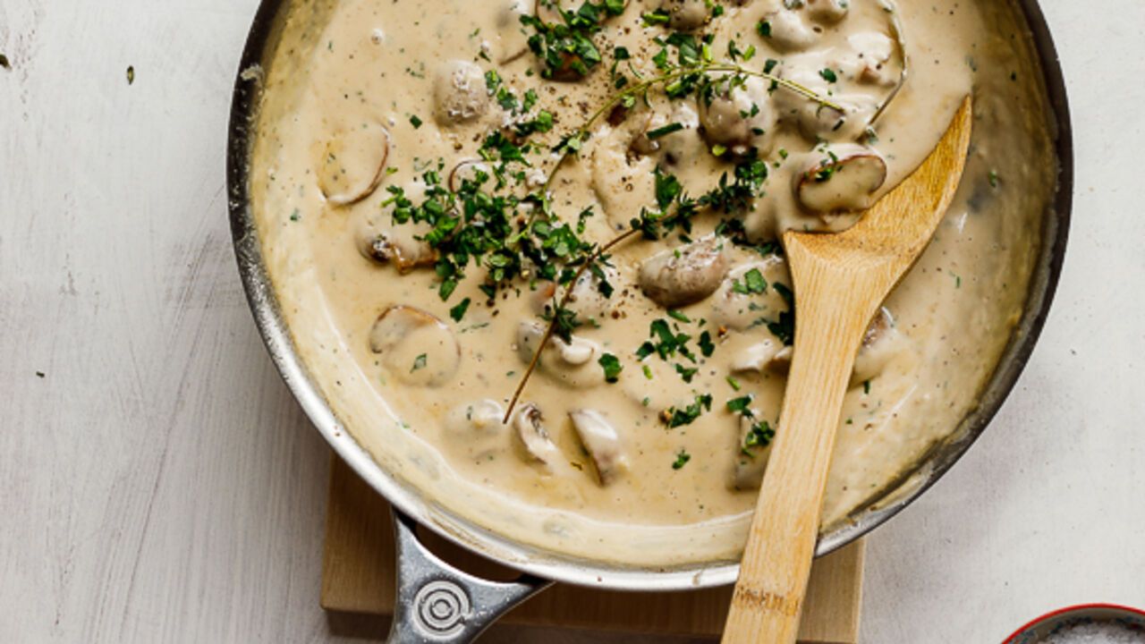Authentic Transcarpathian mushroom gravy: for potatoes, dumplings and porridge