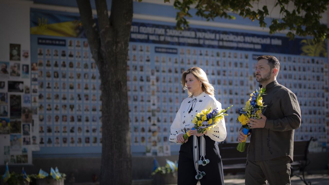"We will always remember our Heroes": Zelenskyy honors fallen soldiers on Independence Day