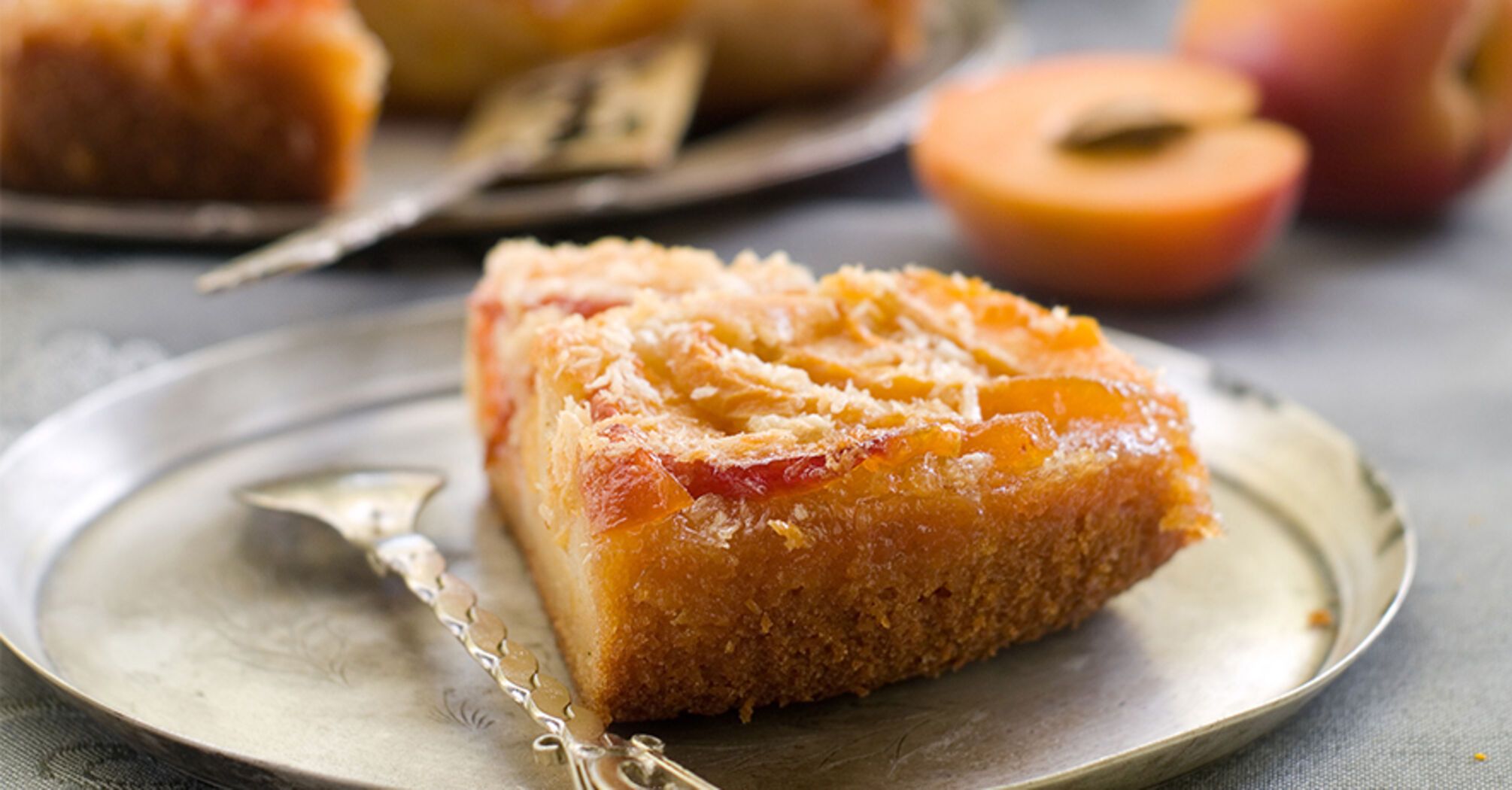 Fluffy peach pie for tea: it's easy to make