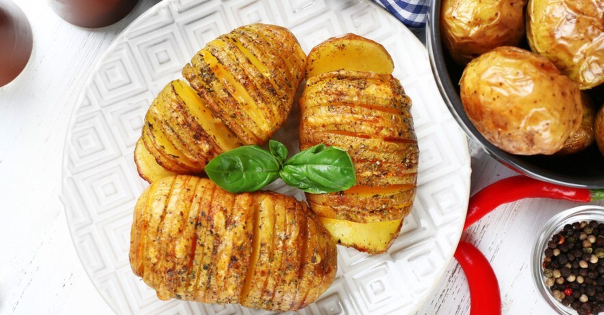 How to bake potatoes deliciously: no need to peel