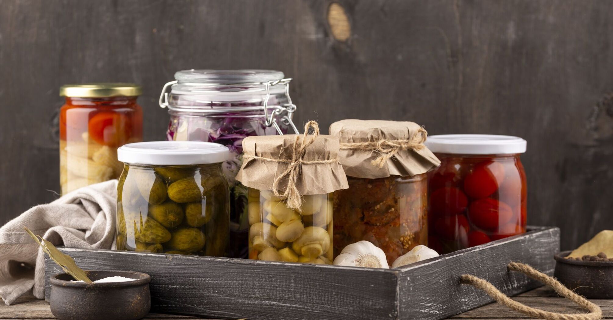How to sterilize a lot of jars in the oven quickly: a simple trick