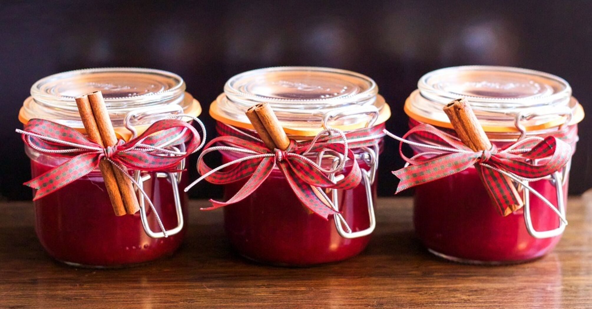 Healthy cranberry jam without boiling in 5 minutes