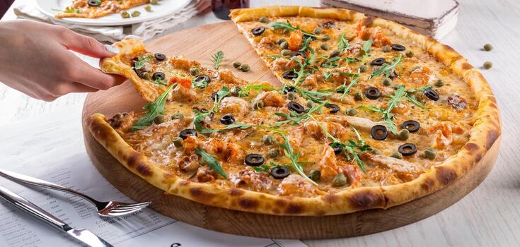 How to cook pizza at home