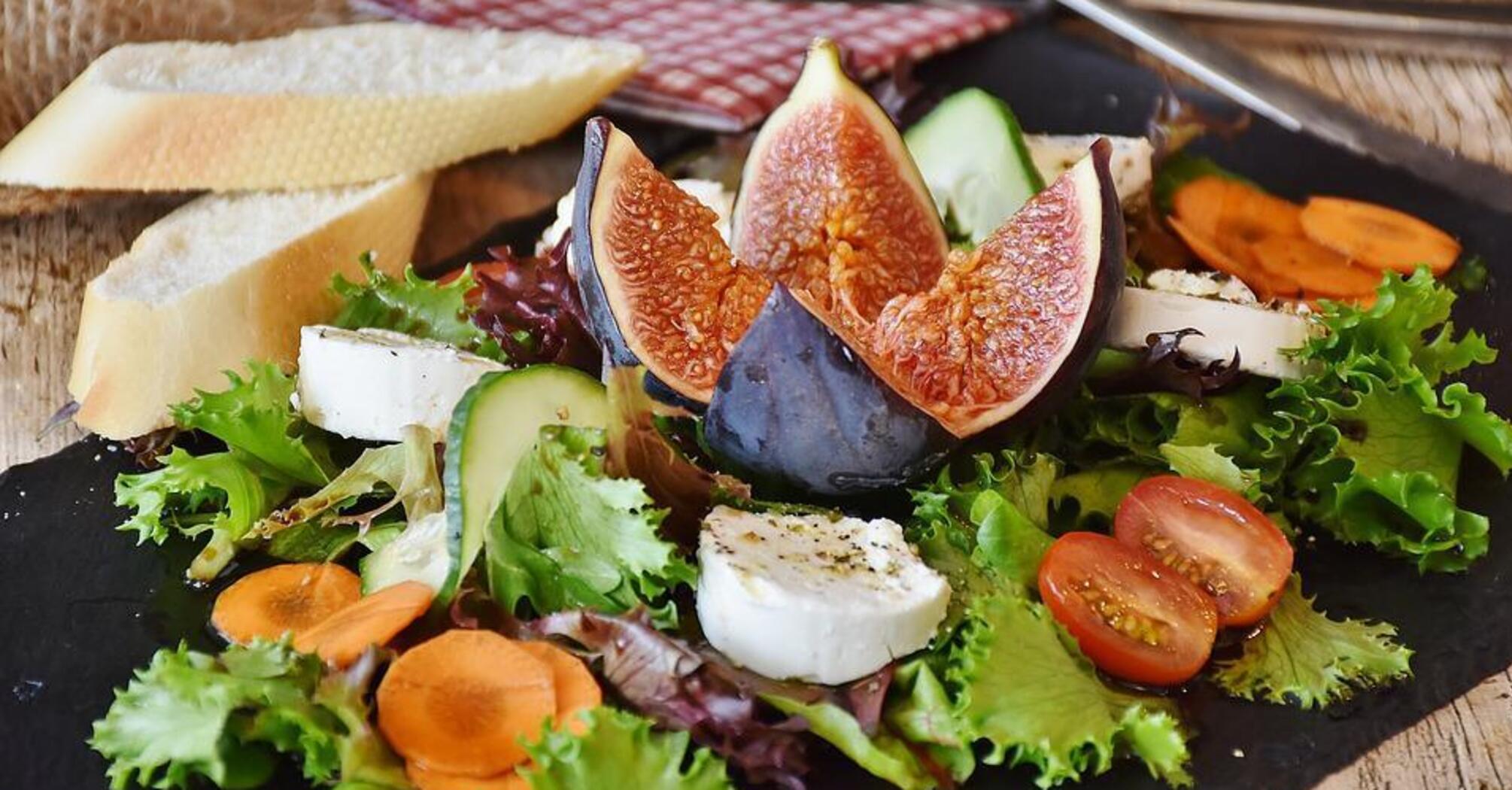 How to cook Adyghe cheese at home: the most budget-friendly option