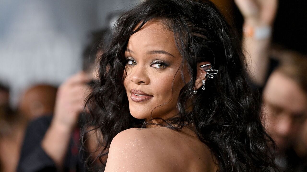 Każda fashionistka chce taki mieć: Rihanna prezentuje modny manicure