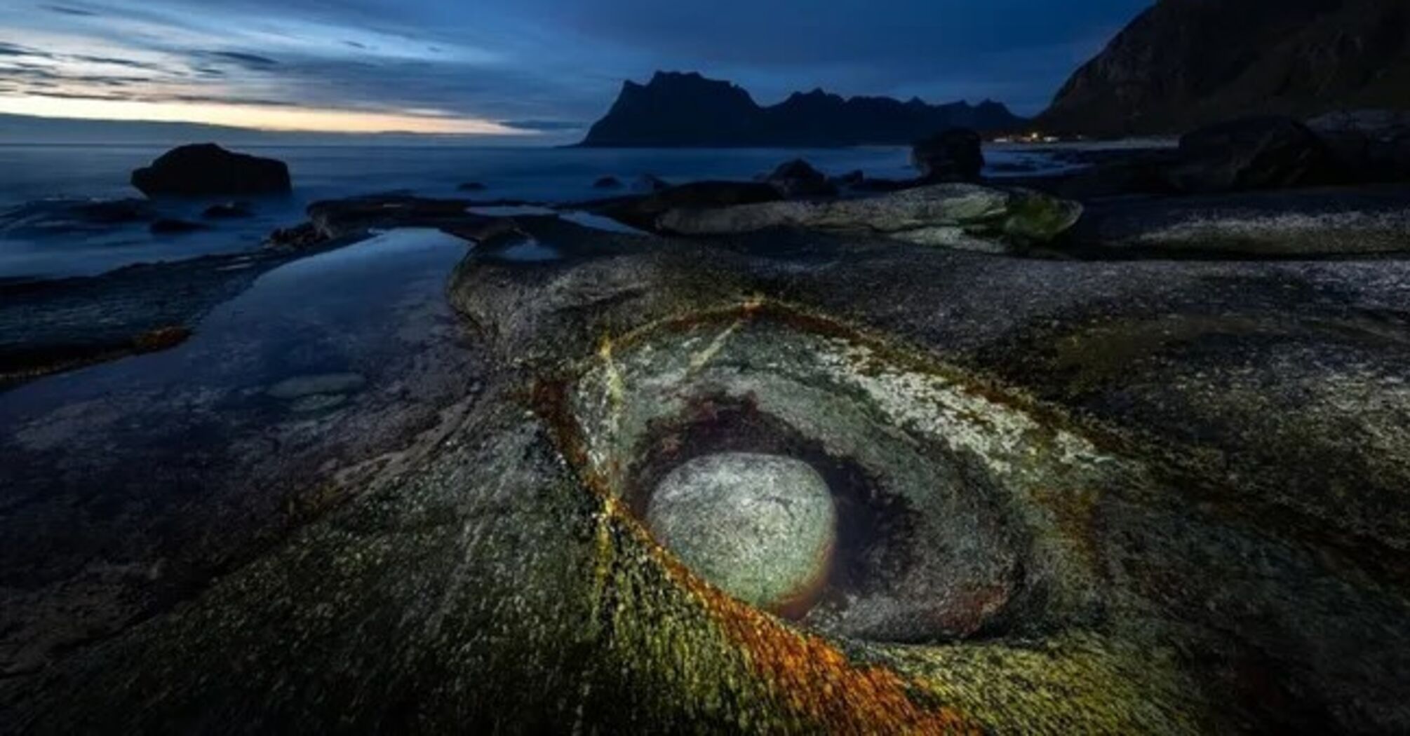 Scientists have solved the mystery of the "Eye of the Dragon": what a unique natural phenomenon looks like in Norway
