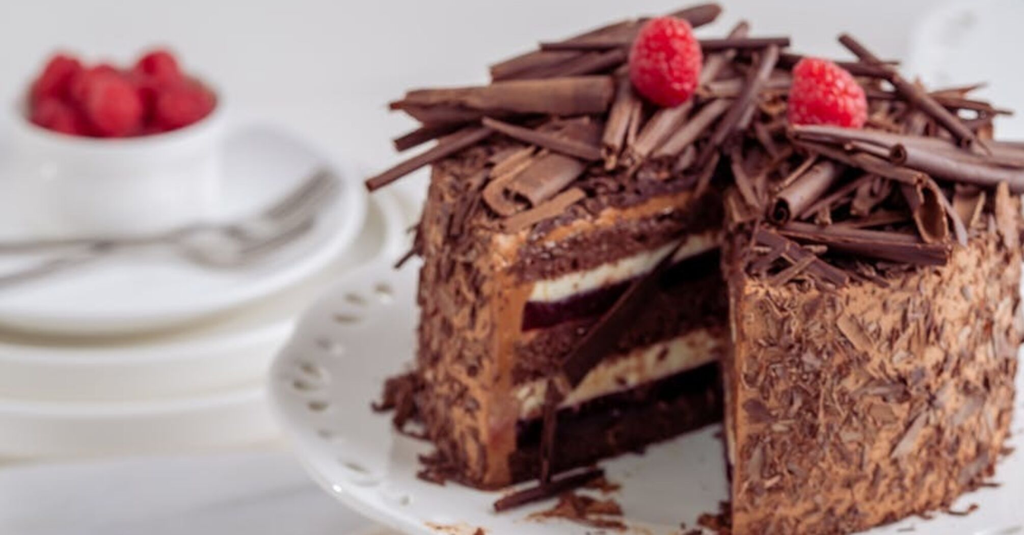 Chocolate Napoleon with beer: the dough is tender and fluffy