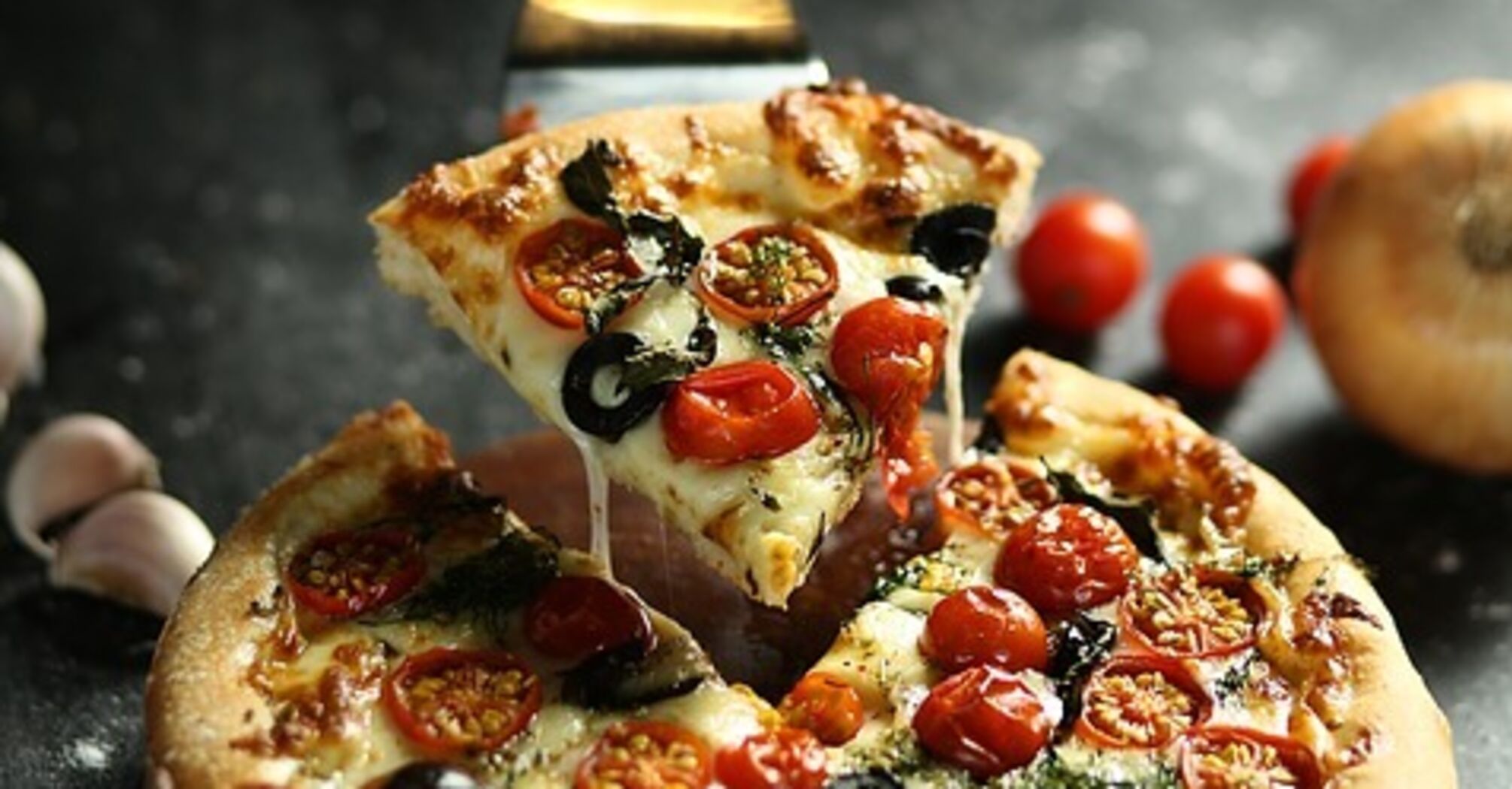 What to add to pizza dough to make it elastic and soft: a simple idea