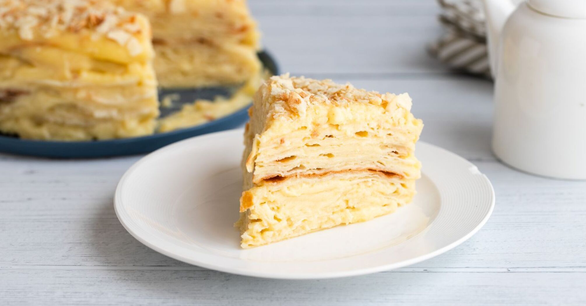 Perfect homemade Napoleon cake with custard: how to make a popular dessert