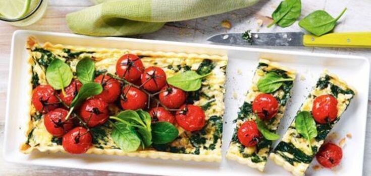 Elementary Caprese puff pastry pie: easier to prepare than pizza