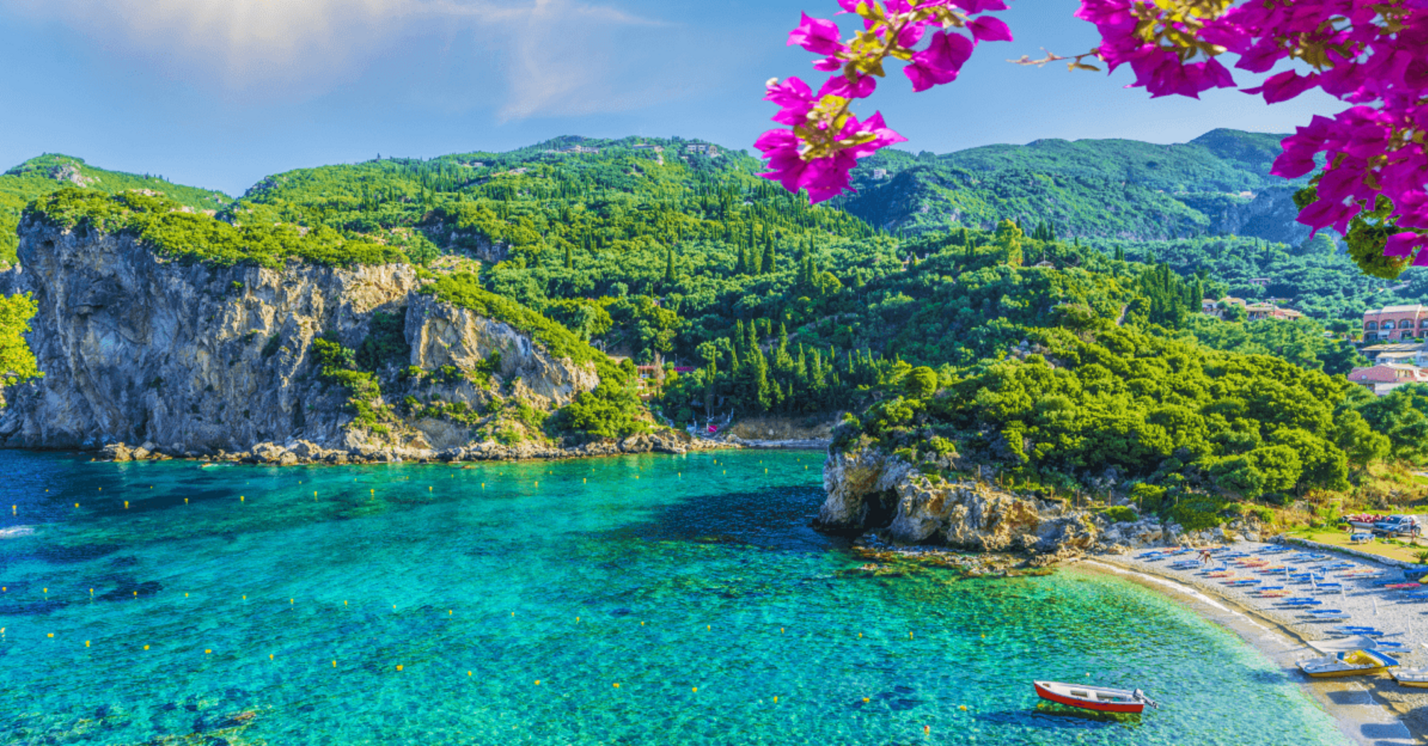 In Greece, tourists are fined for violating beach rules: how to avoid problems