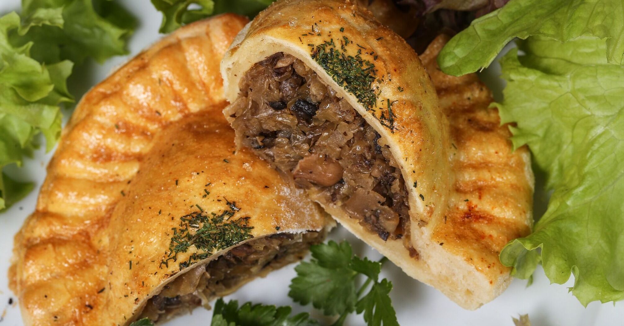 Crispy and juicy chebureks