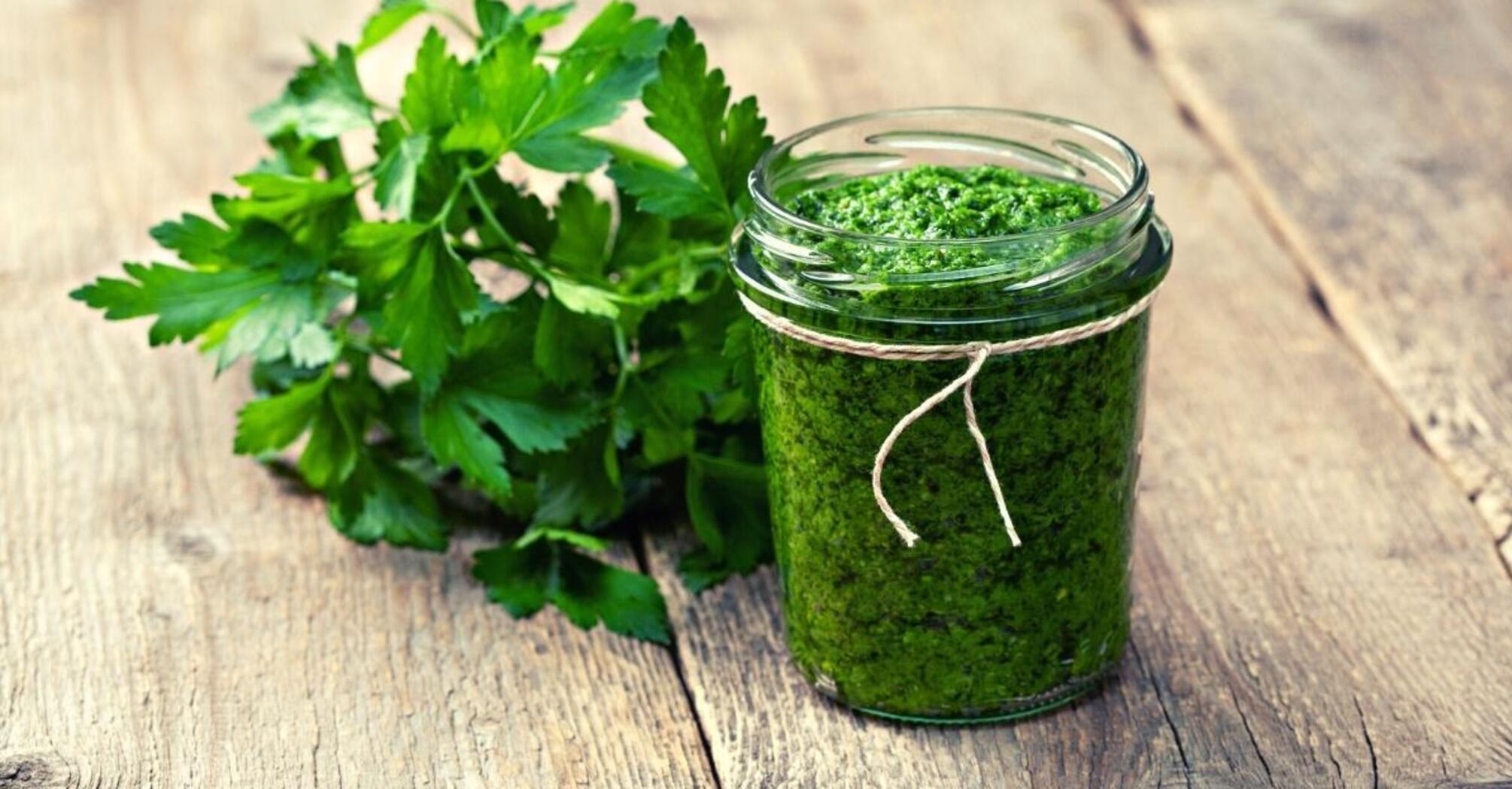 For pasta, salads, fish and cakes: all-purpose pesto sauce in 3 minutes
