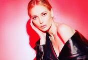 One of the most successful models in the world Snejana Onopka had a blast with a Ukrainian hit. Video