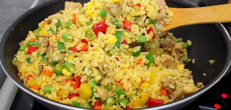 Bulgur with vegetables and spices