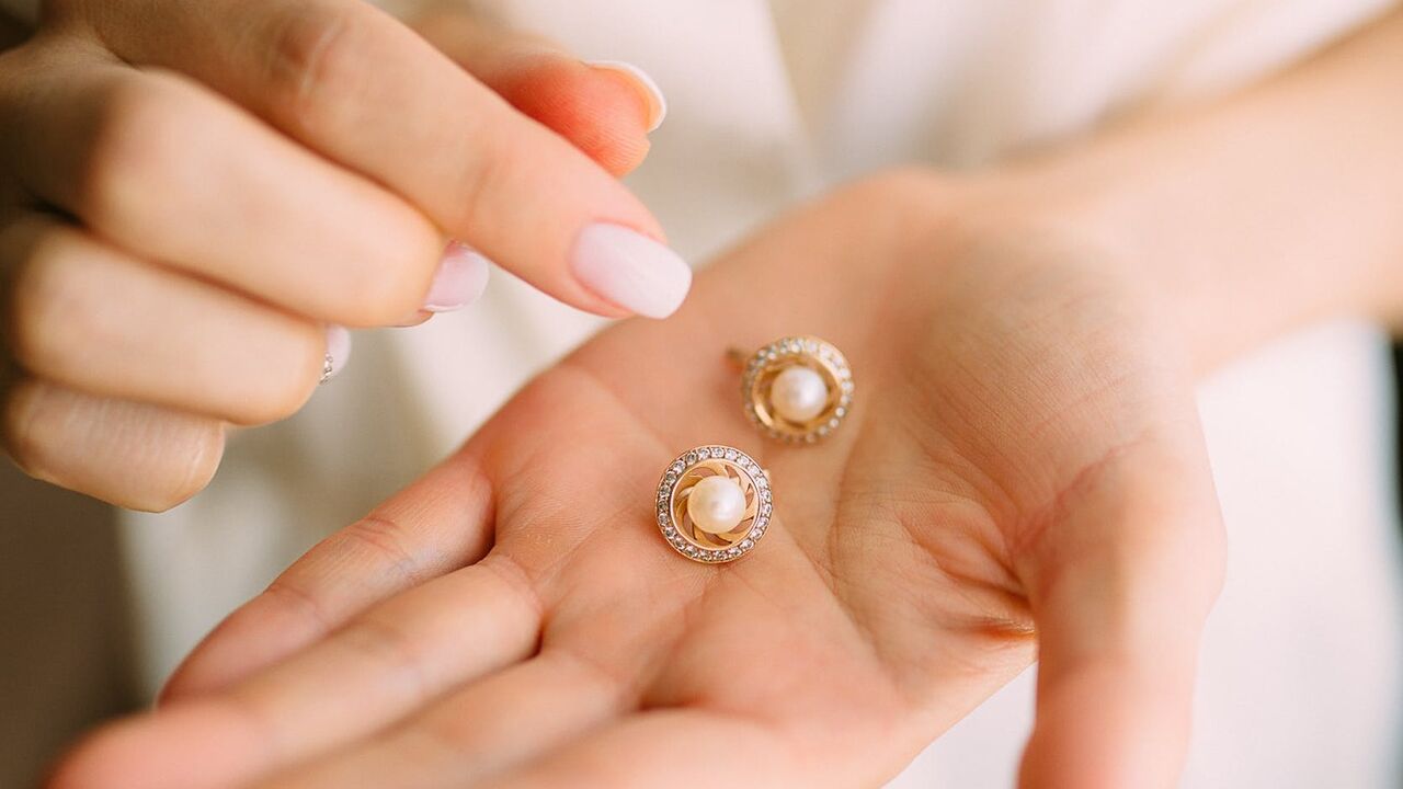 Коли все цвіте: чому пробивати вуха потрібно навесні