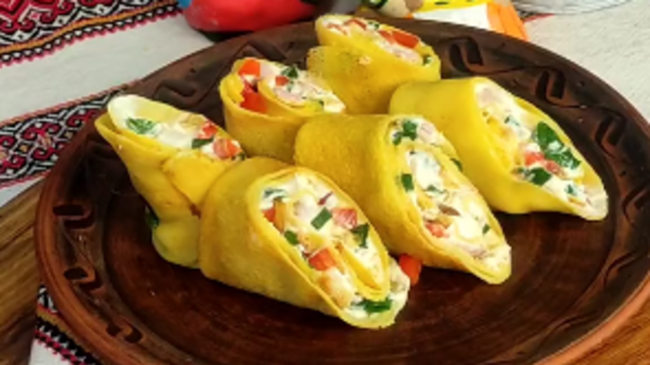 How to wrap pancakes well for the holiday table: a simple trick