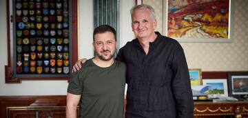 Timothy Snyder spoke fluent Ukrainian and made a special gift to Volodymyr Zelenskyy during a personal meeting