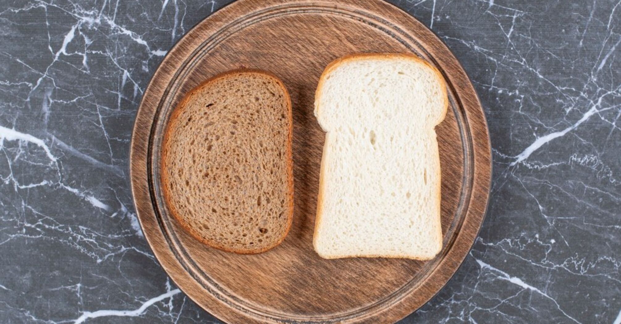Какой хлеб лучше употреблять - черный или белый и какая польза для организма