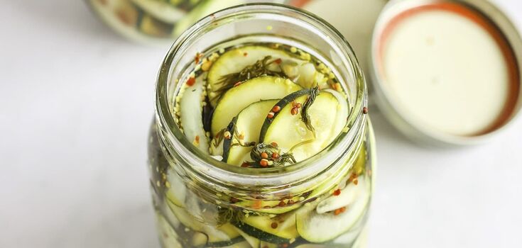 Pickled zucchini "Snack": delicious to close for the winter