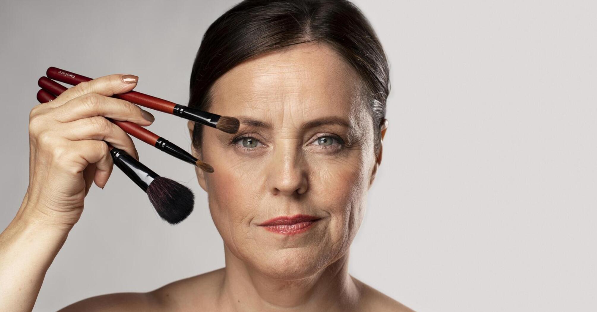 Makeup artist named the most common mistakes in makeup that noticeably add age