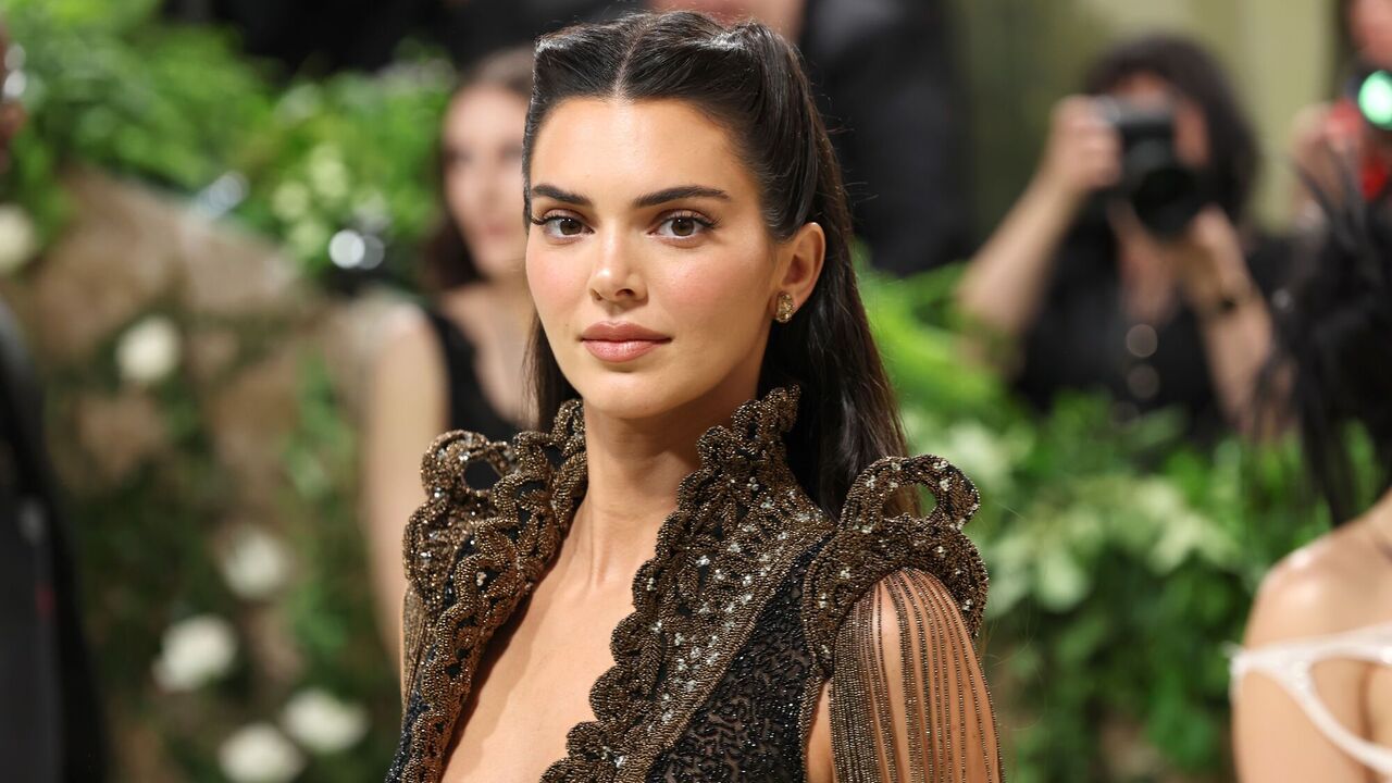 Fashion icon recommends: Kendall Jenner brought back the '90s dye job trend