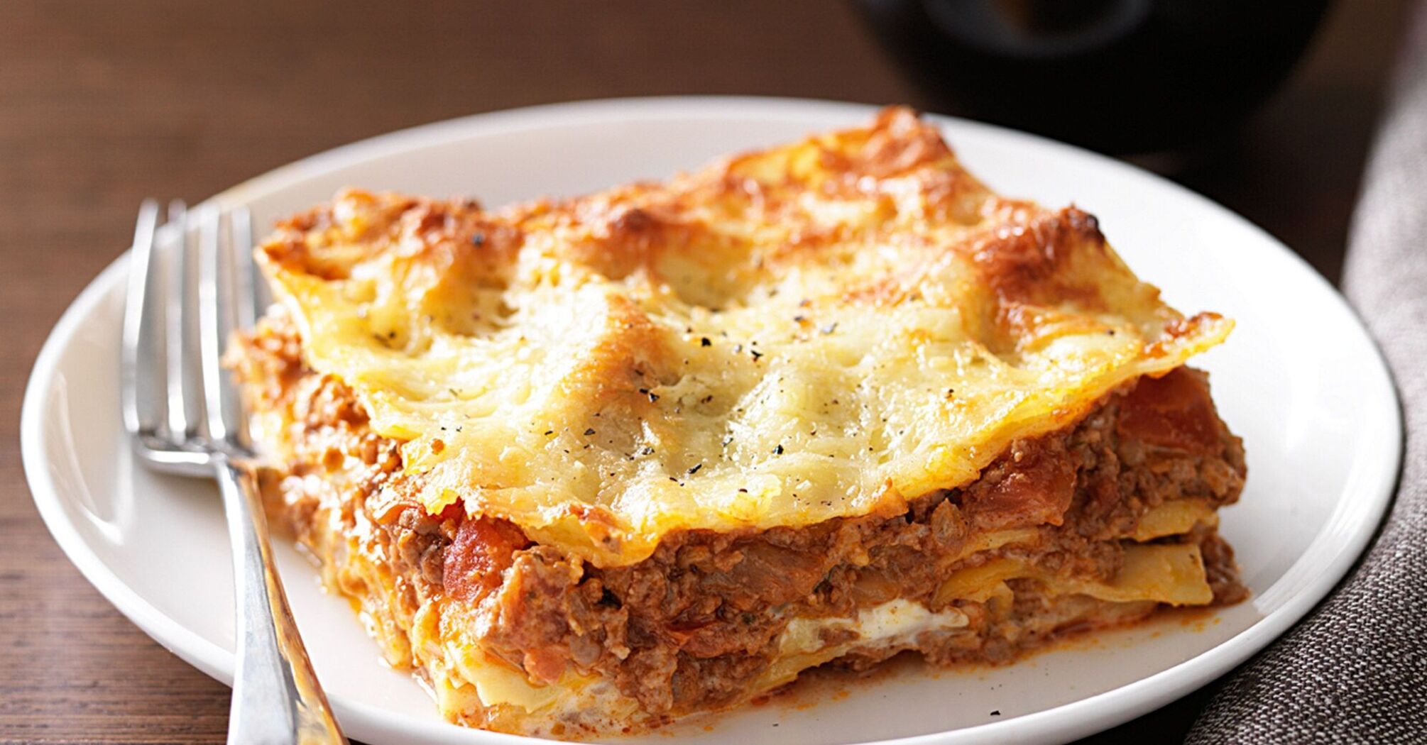 Hearty lasagna with minced meat in minutes: how to cook the perfect dish for lunch