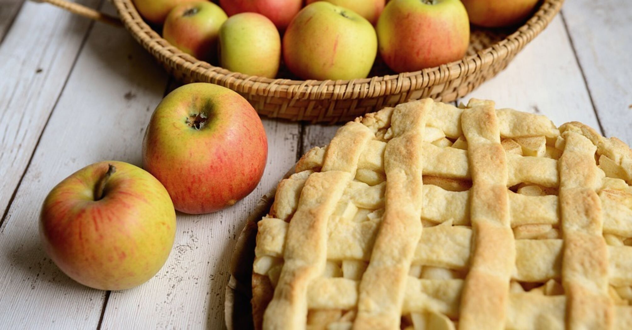 Apple pie: the most popular recipes and cooking secrets